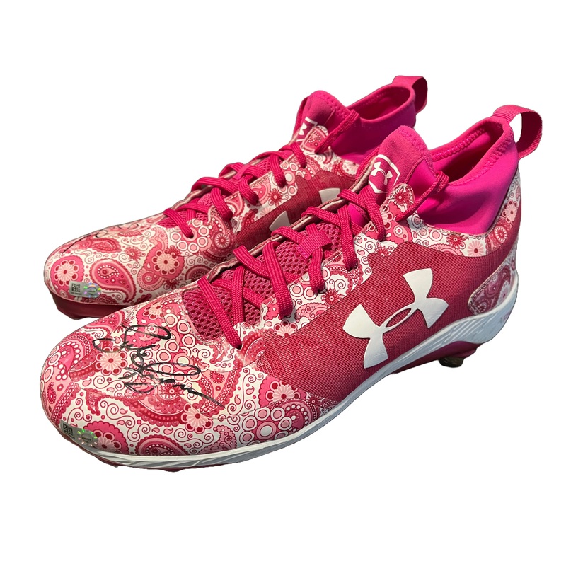 Luke Gregerson Autographed Cleats – Player’s Closet Project