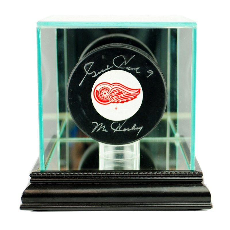 Single Hockey Puck Display Case with Mirrors